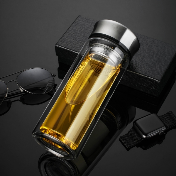 如何選購一個健康的杯子呢？用什么杯子喝水呢