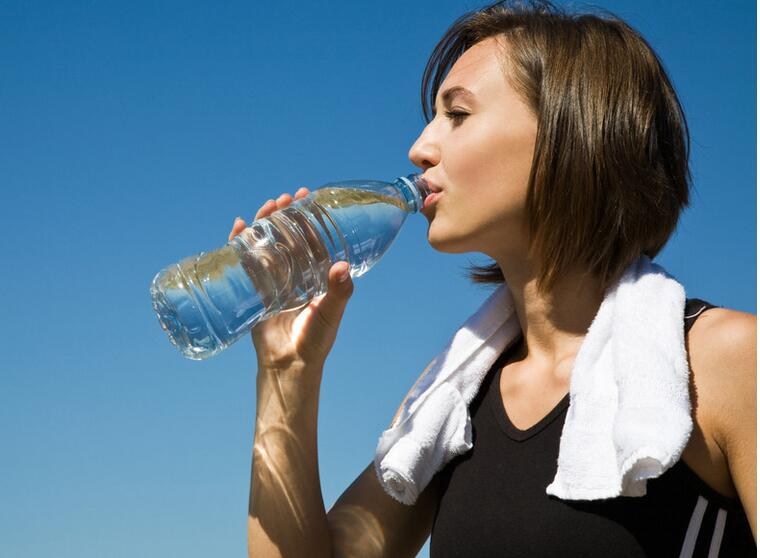 喝瓶裝水損害大？你知道多少專家提示！！